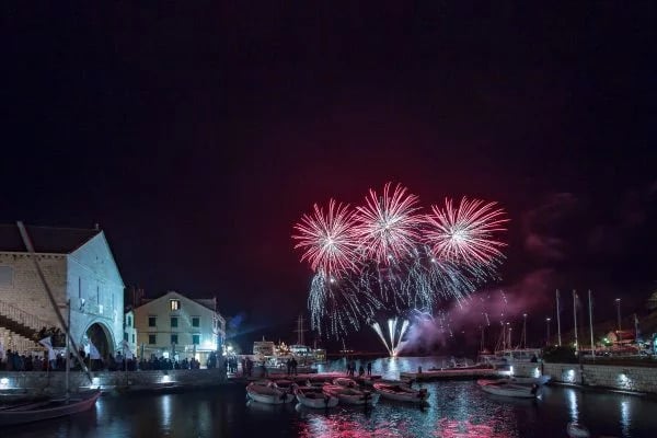 tourist board hvar